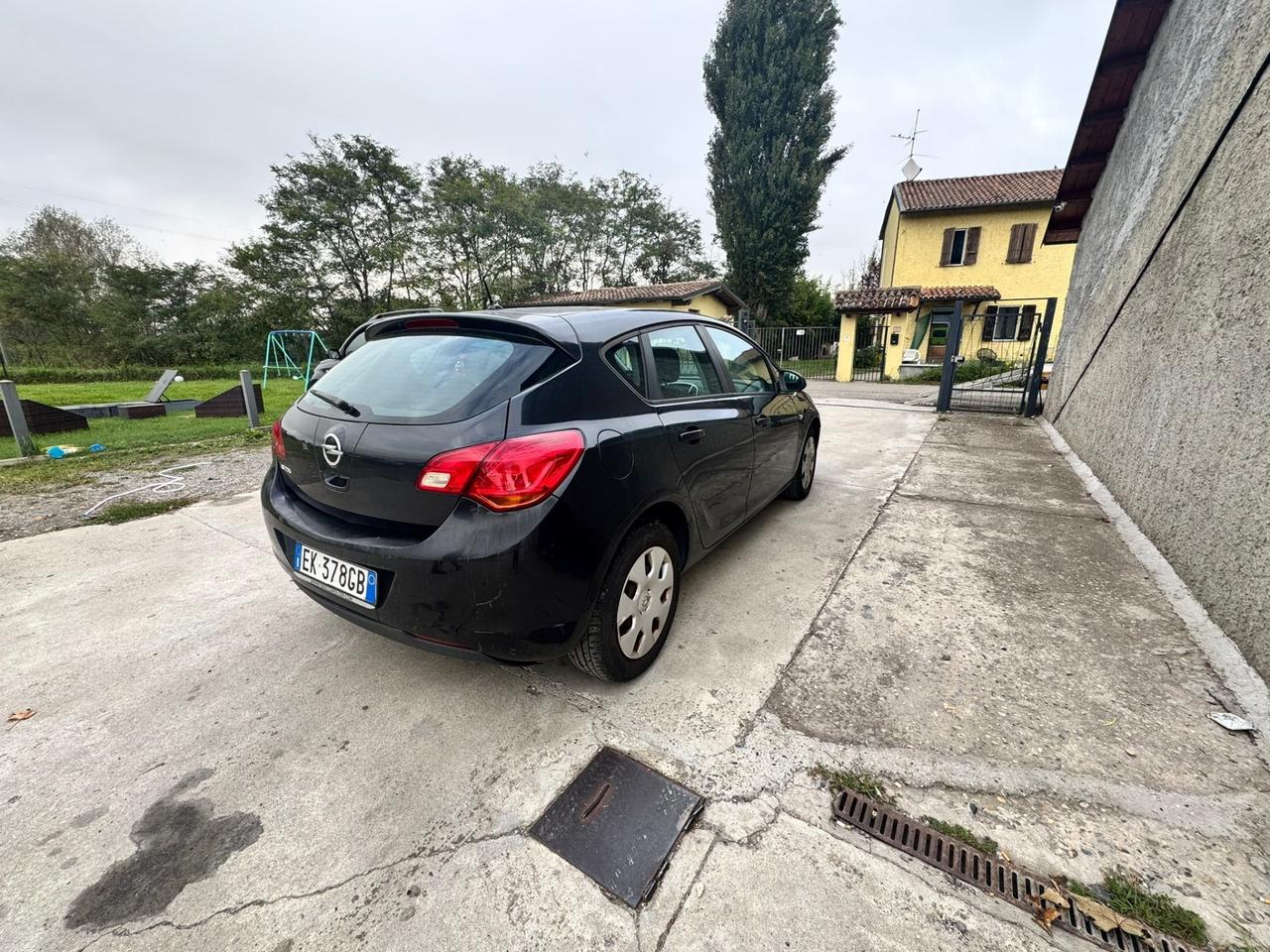 Opel Astra 1.4 100CV Edition