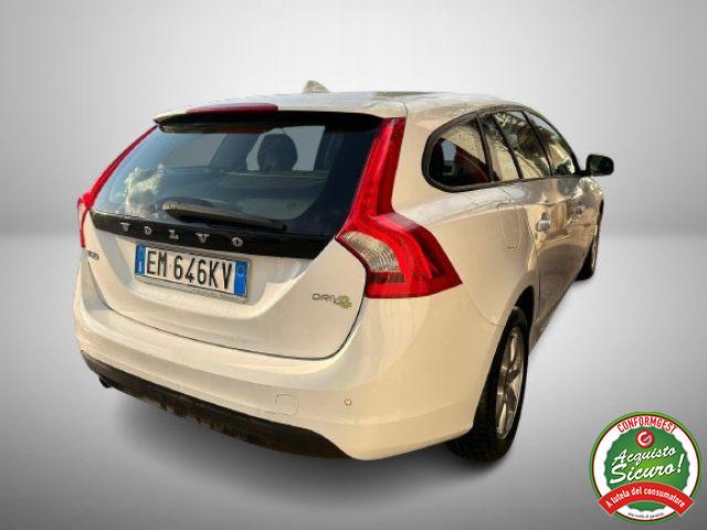 VOLVO V60 D2 1.6 Momentum