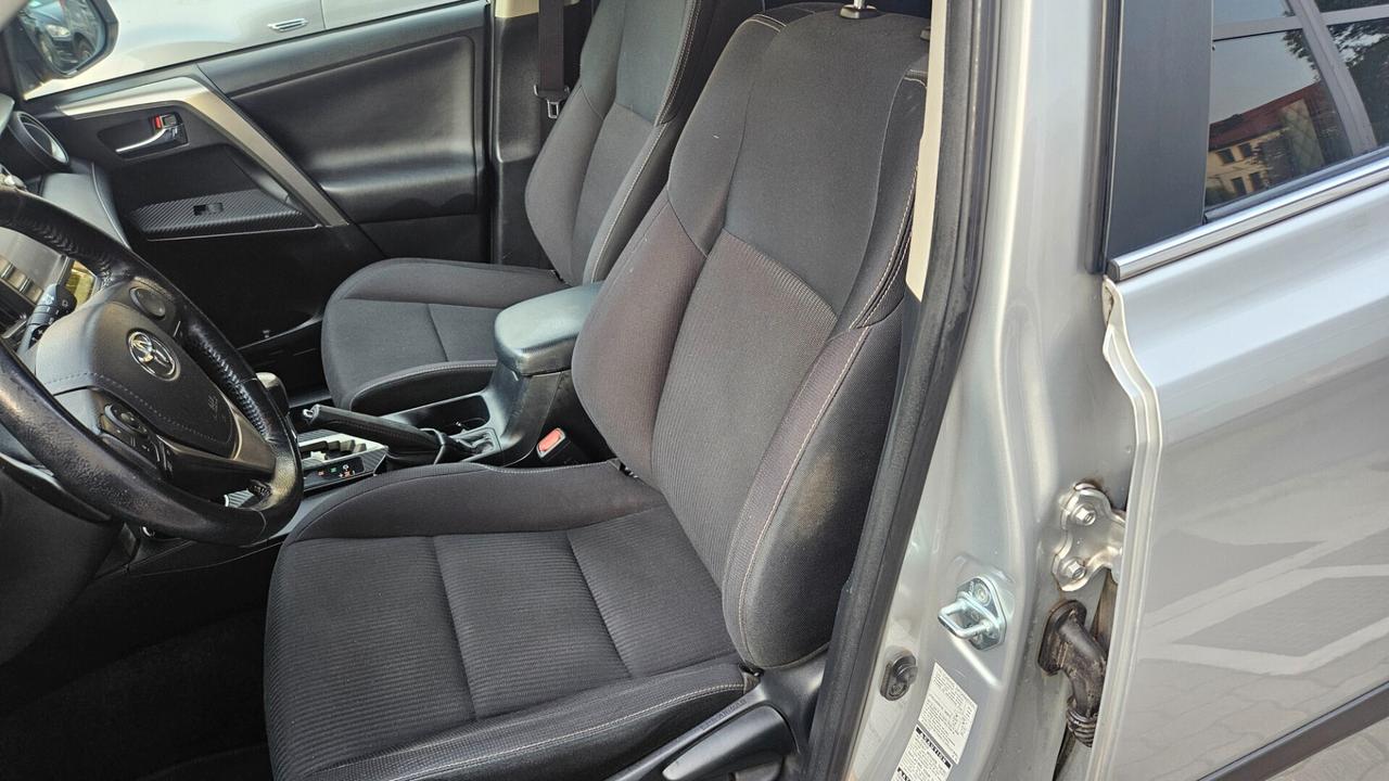 Toyota RAV 4 2.2 d-cat Active 4wd 150cv auto CAMERA-CRUISE