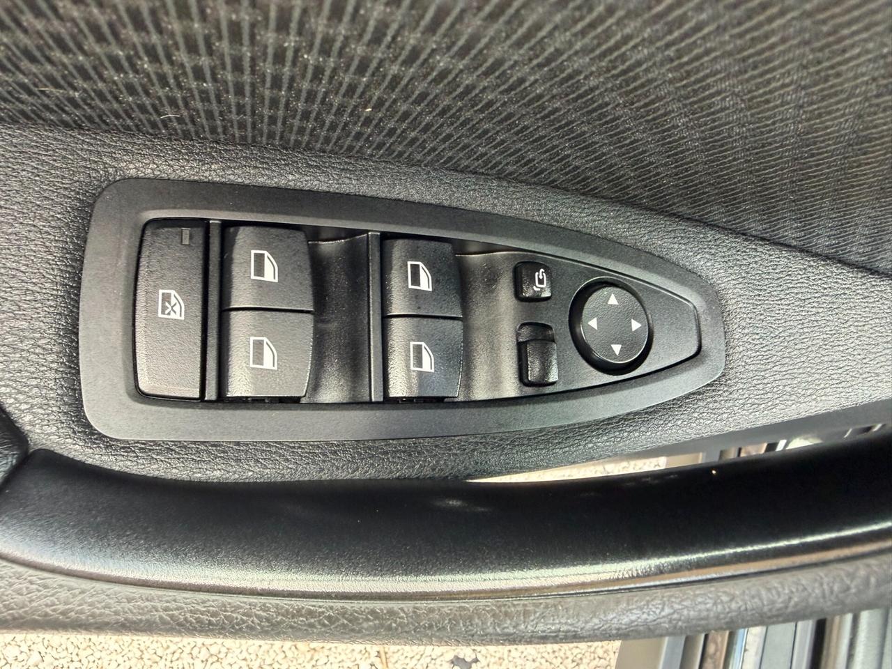 Bmw X1 xDrive25e Business Advantage 2022 solo 46000km!