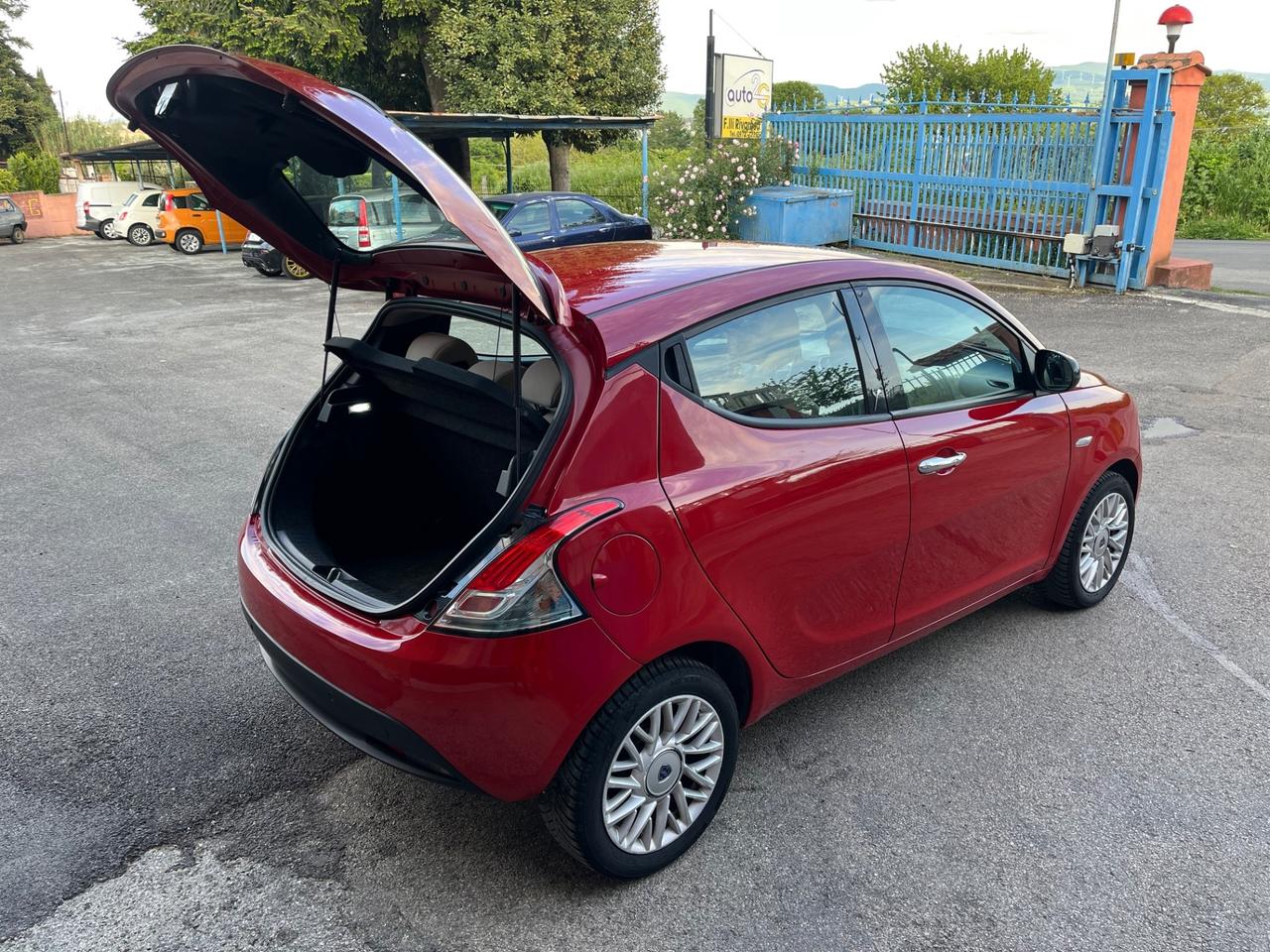 Lancia Ypsilon 1.2 69 CV 5 porte Gold-Km114000-