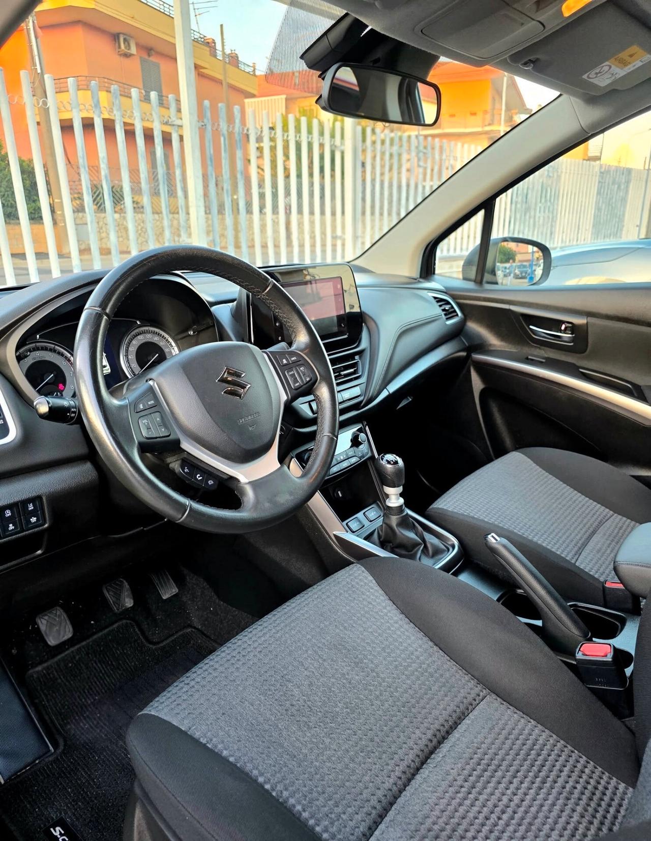 Suzuki S-Cross 1.4 Hybrid Top