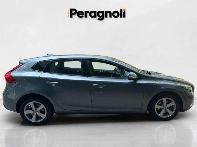 VOLVO V40 D2 Business