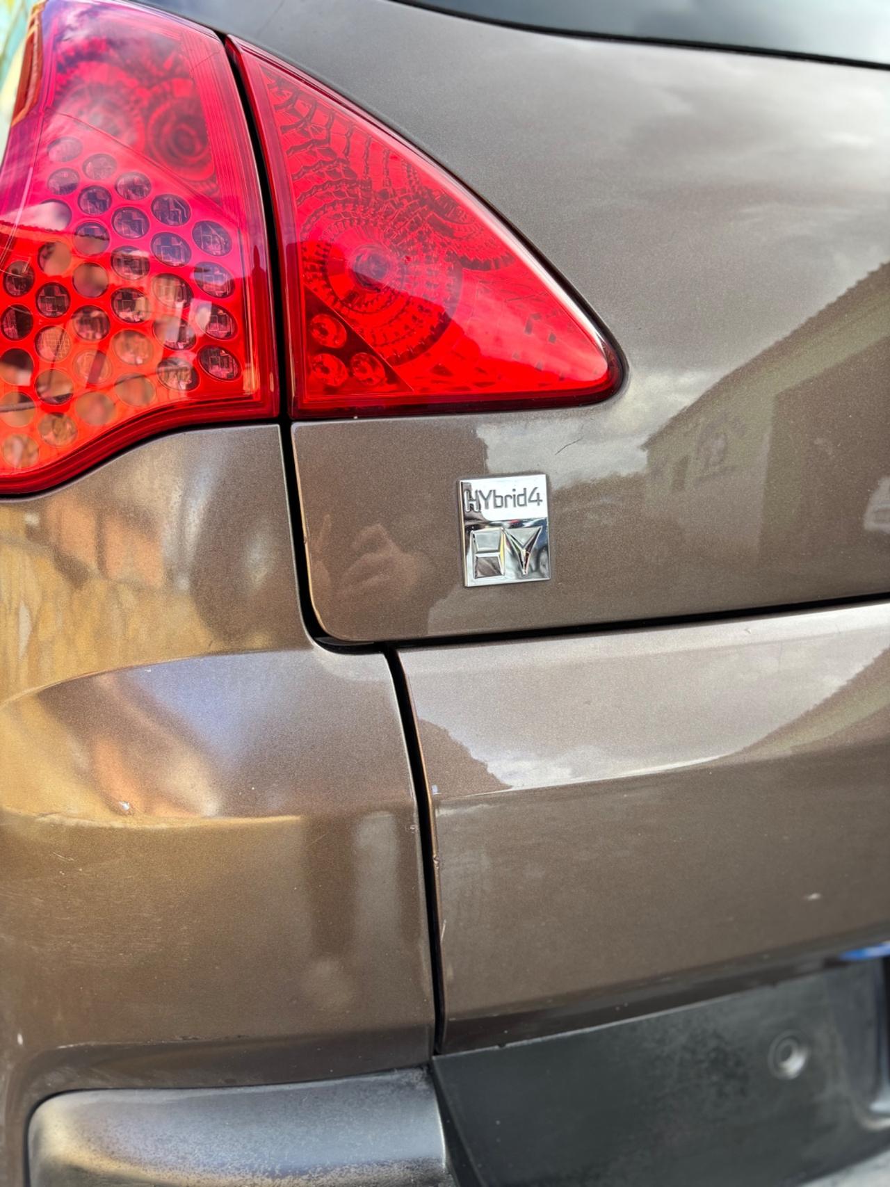 Peugeot 3008 HYbrid4 AUTOMATICO