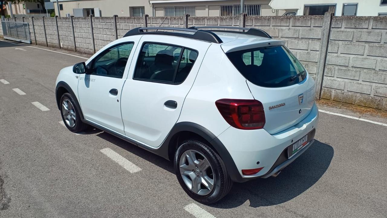 Dacia Sandero Stepway 1.0 TCe 100 CV ECO-G Comfort
