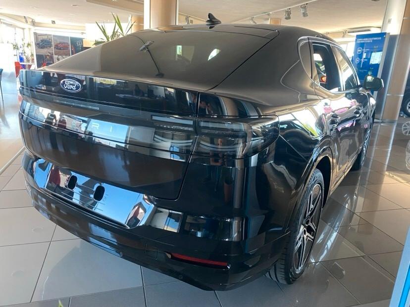 Ford Capri premium 286 cv 77 kwh