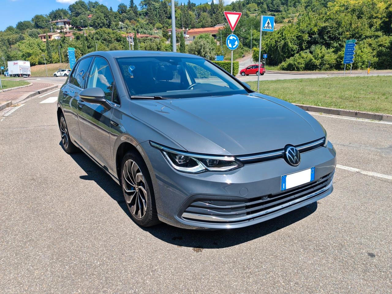 Volkswagen Golf 1.5 TGI DSG Style Incidentata