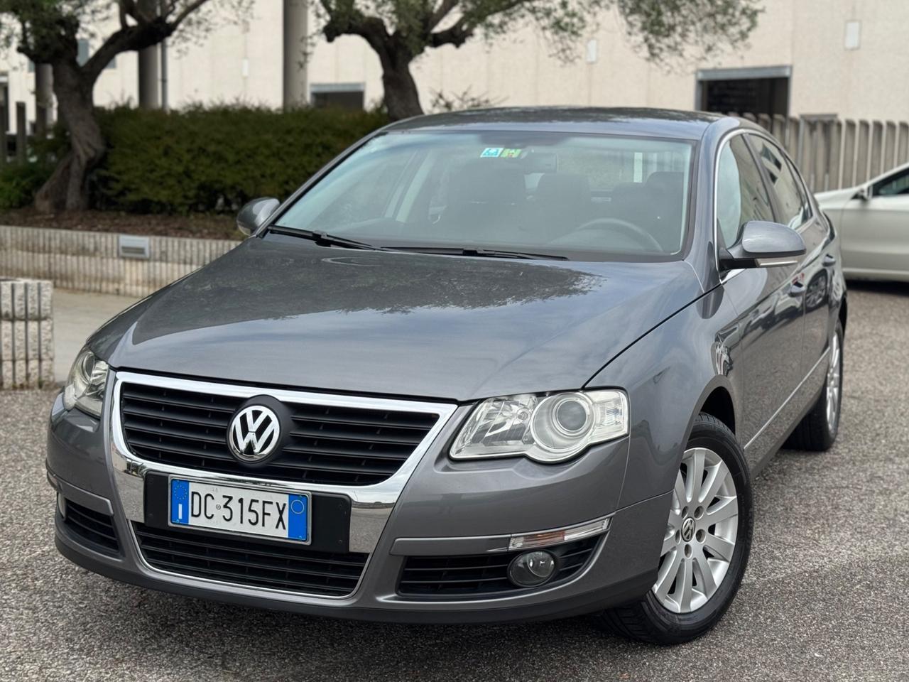 Volkswagen Passat 2.0 TDI 140cv Berlina