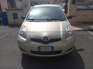 Toyota Yaris 1.0 5 porte