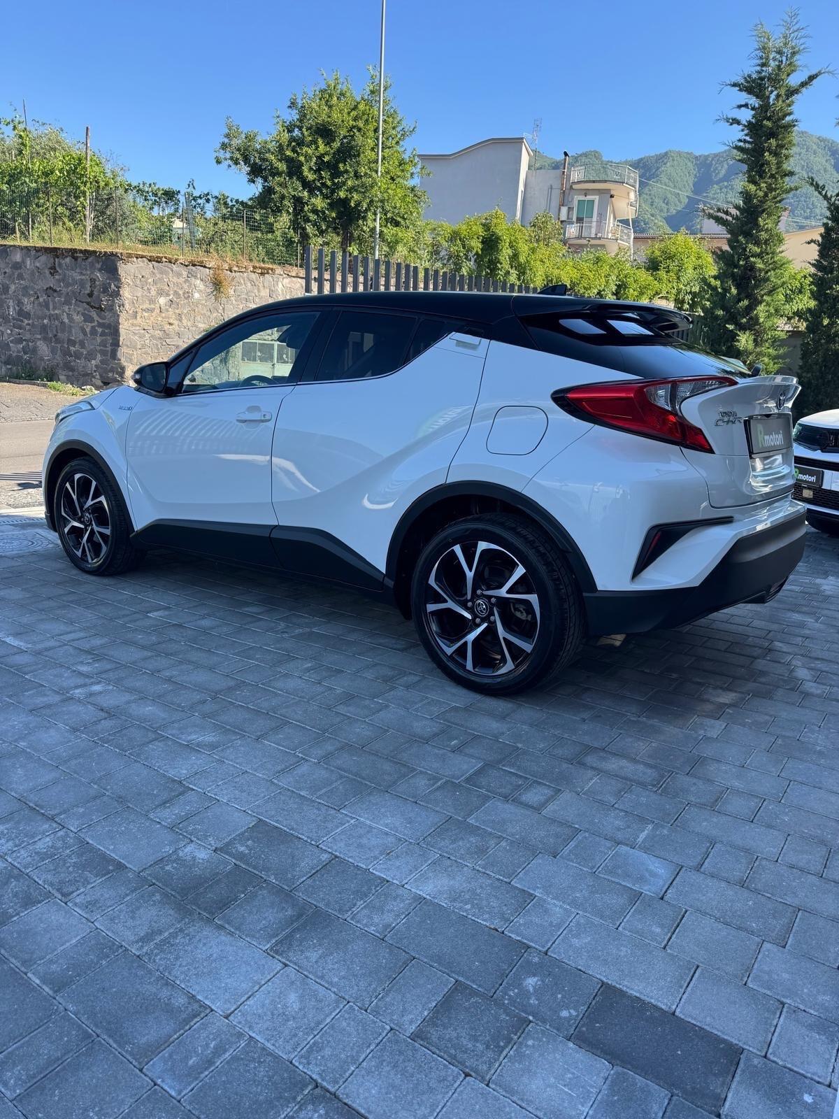 Toyota C-HR 1.8 Hybrid E-CVT Trend