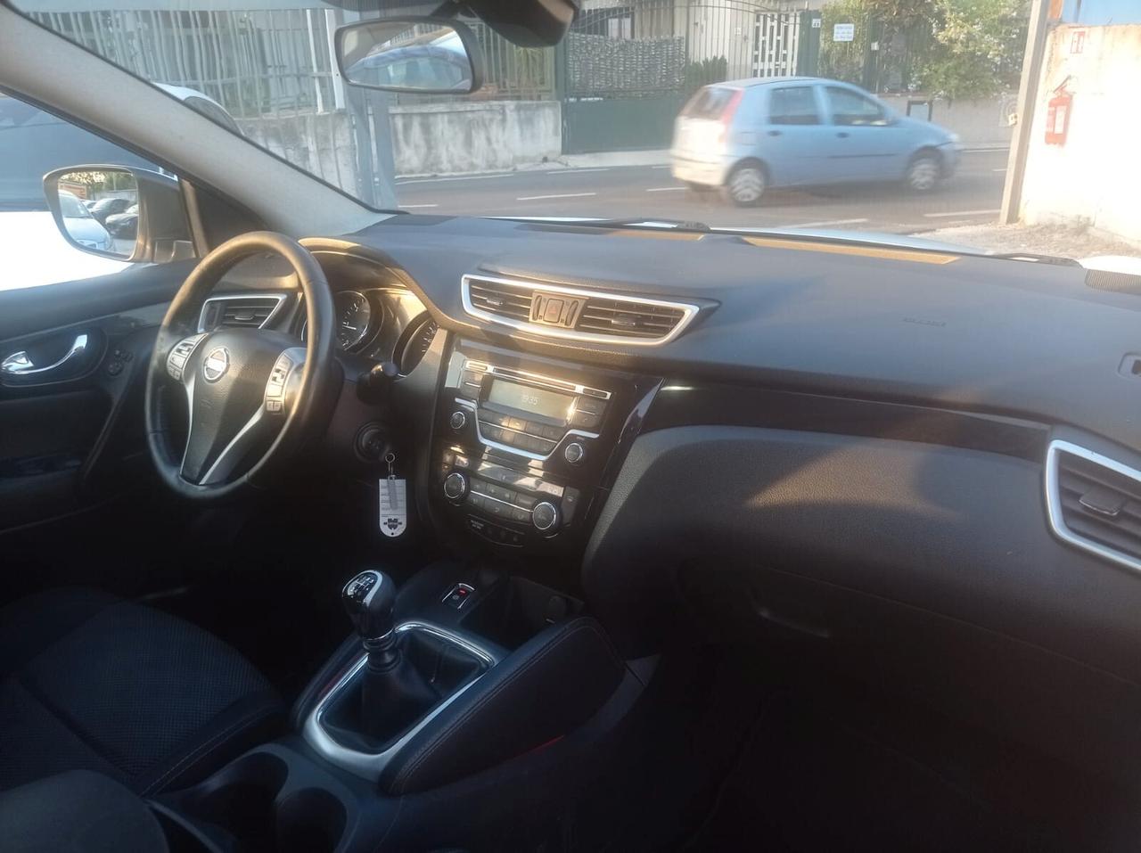 Nissan Qashqai 1.5 dCi Visia