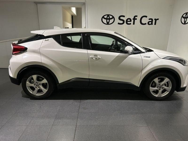 Toyota C-HR 1.8 Hybrid E-CVT Active