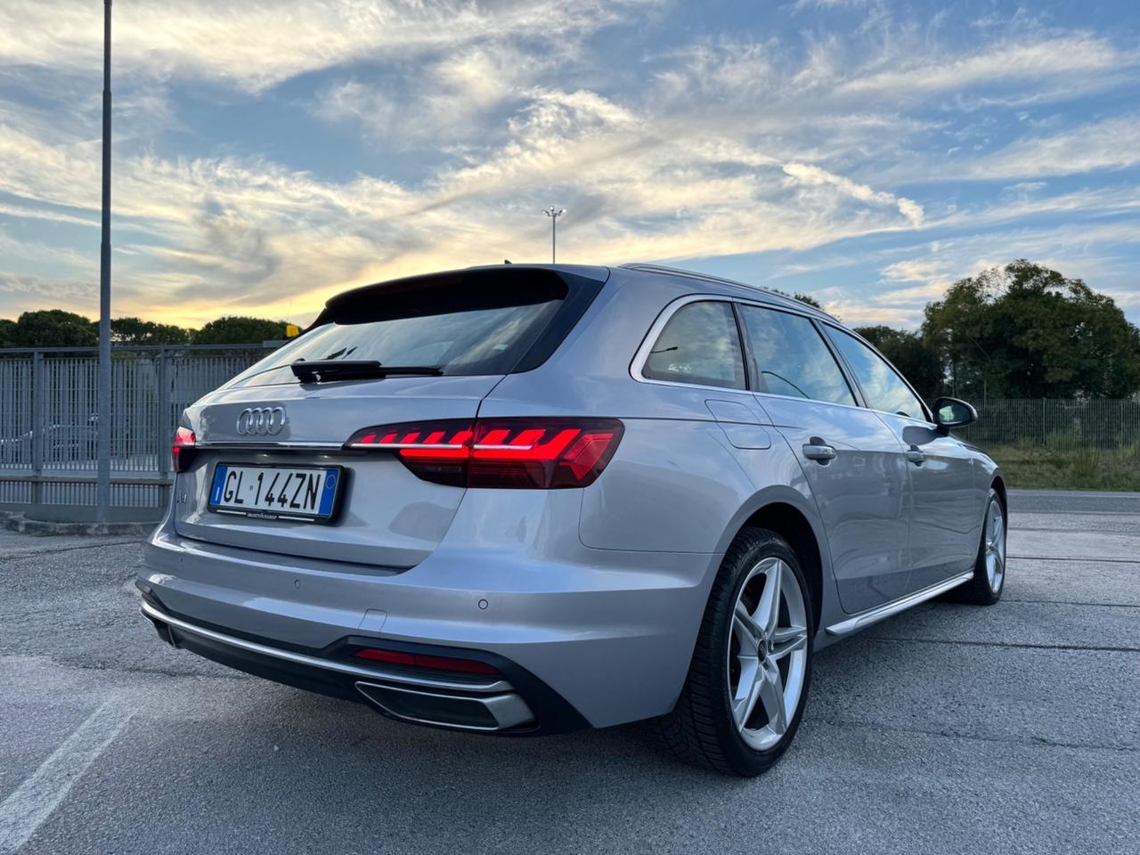 AUDI A4 Avant 2.0 Tdi Advanced - Virtual Matrix 18
