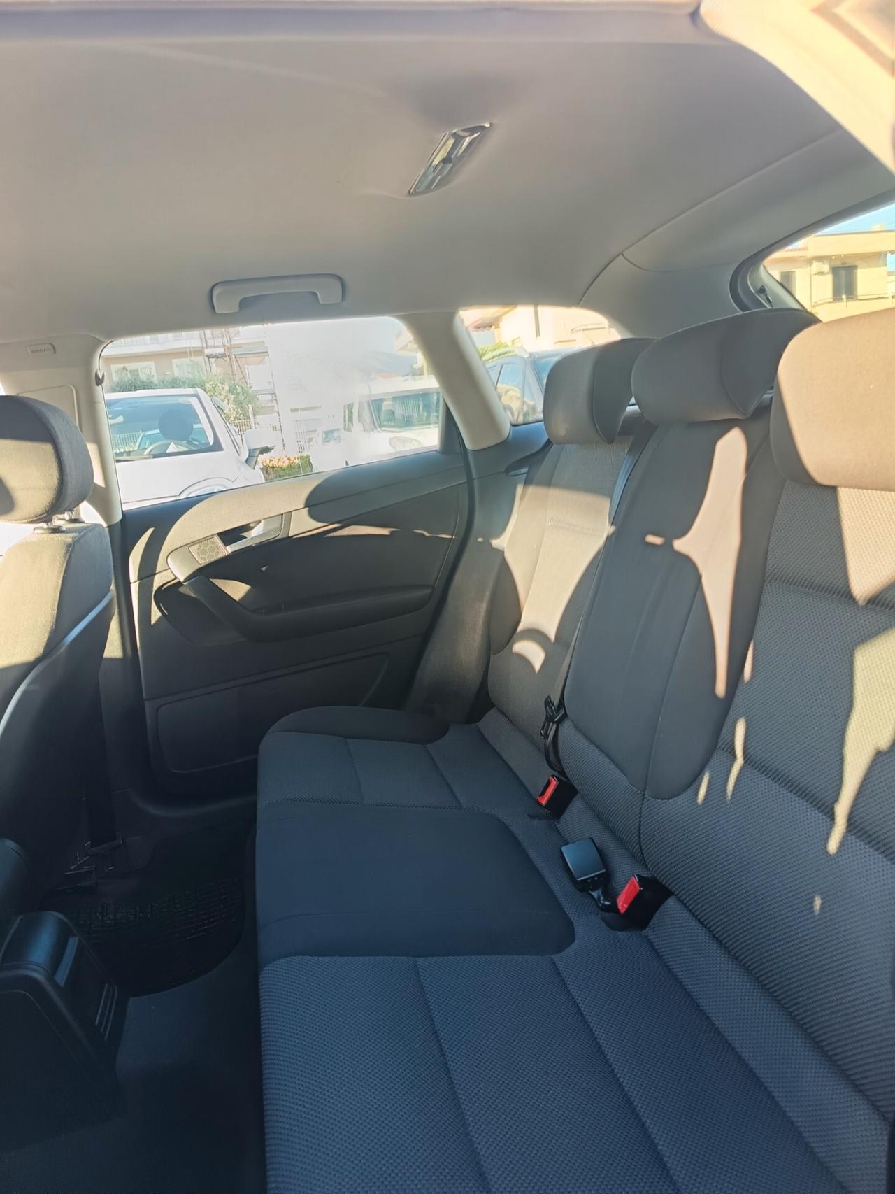 Audi A3 1.6 TDI 90 CV CR Attraction MOTORE REVISIONATO A KM 250.000