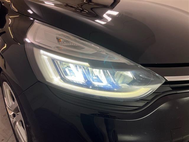 RENAULT Clio 5 Porte 1.5 dCi 90cv Moschino Zen