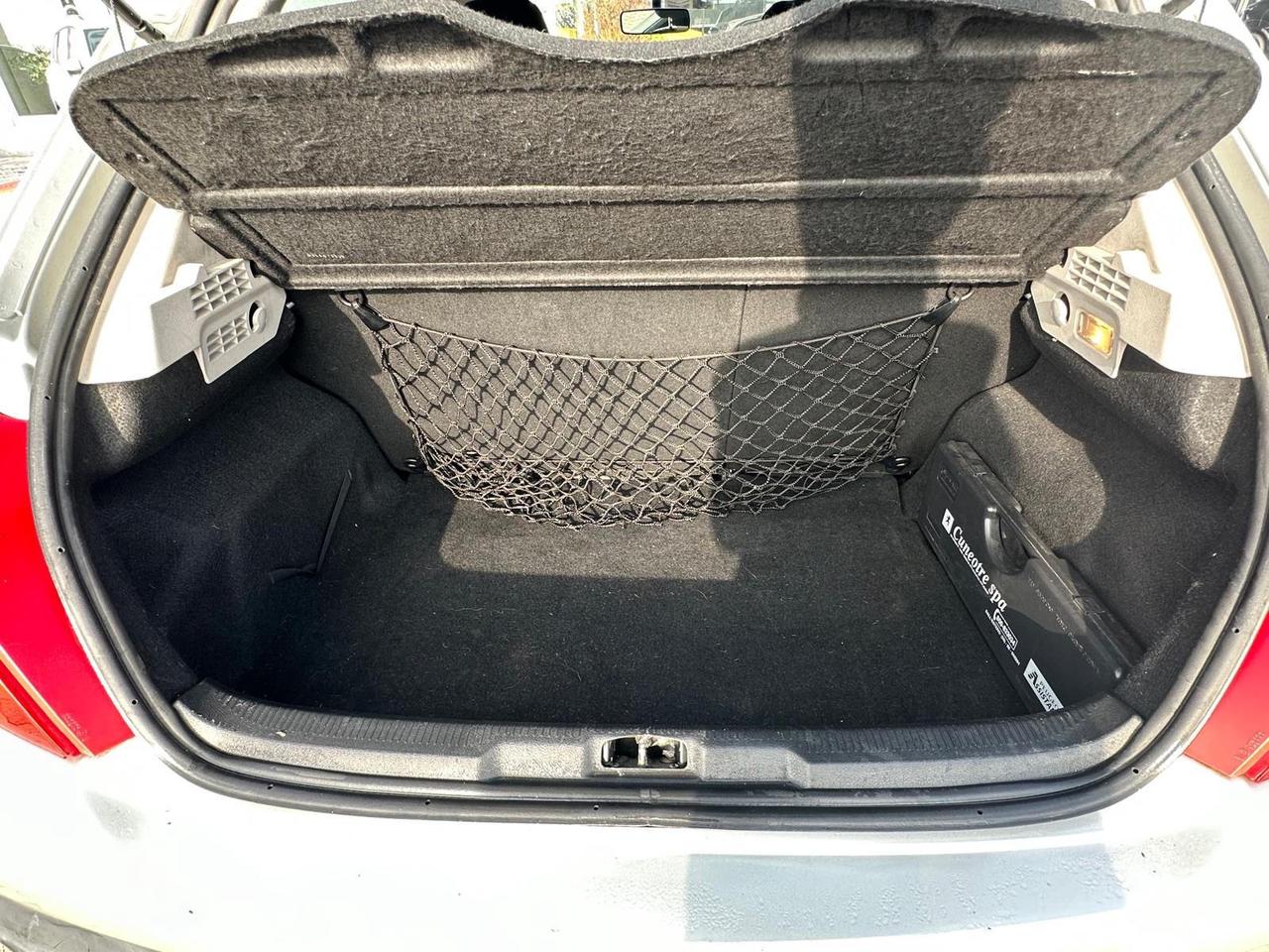 Peugeot 207 5p 1.4 16v XT