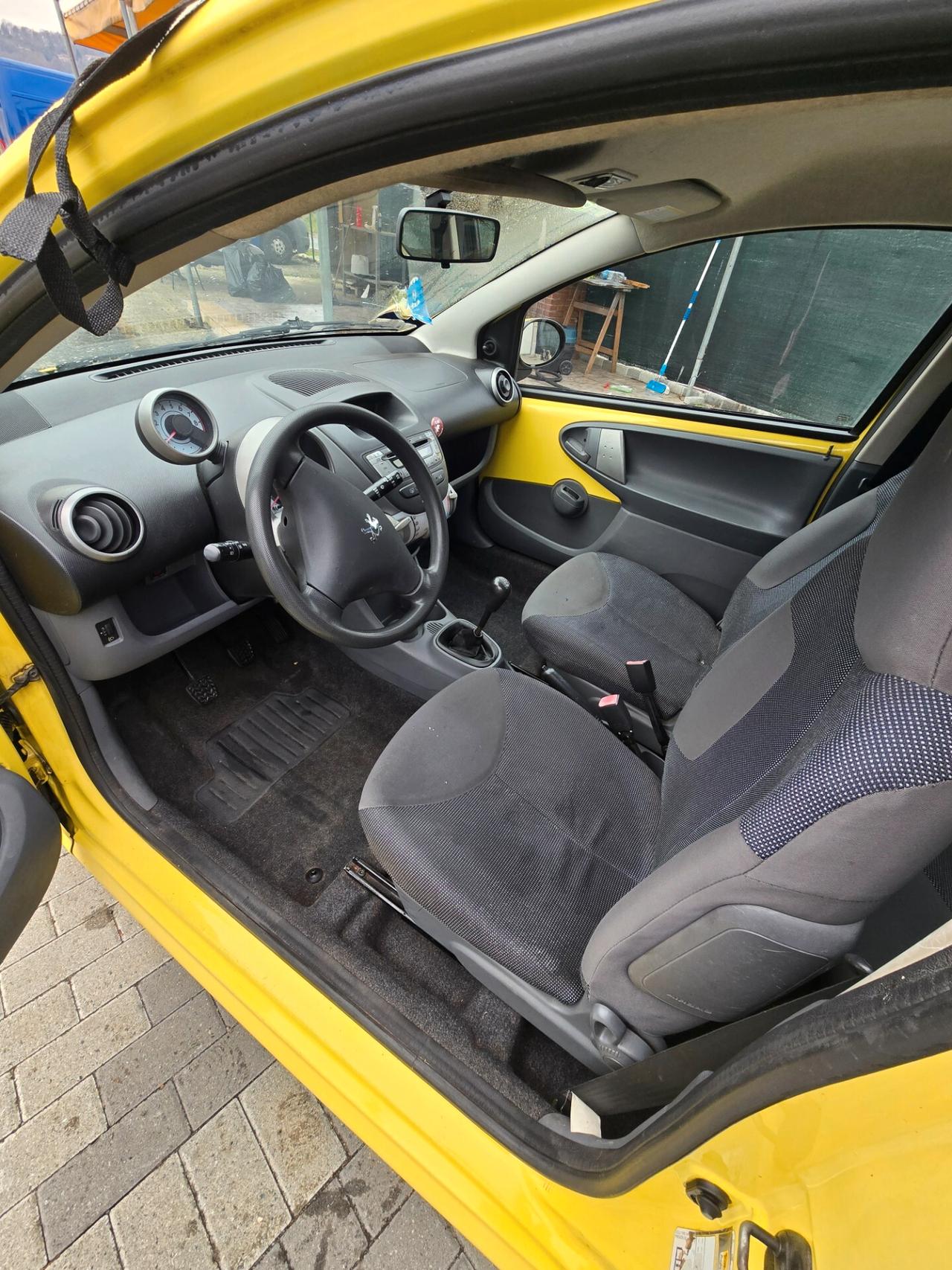 Peugeot 107 1.0 68CV 3p. Desir