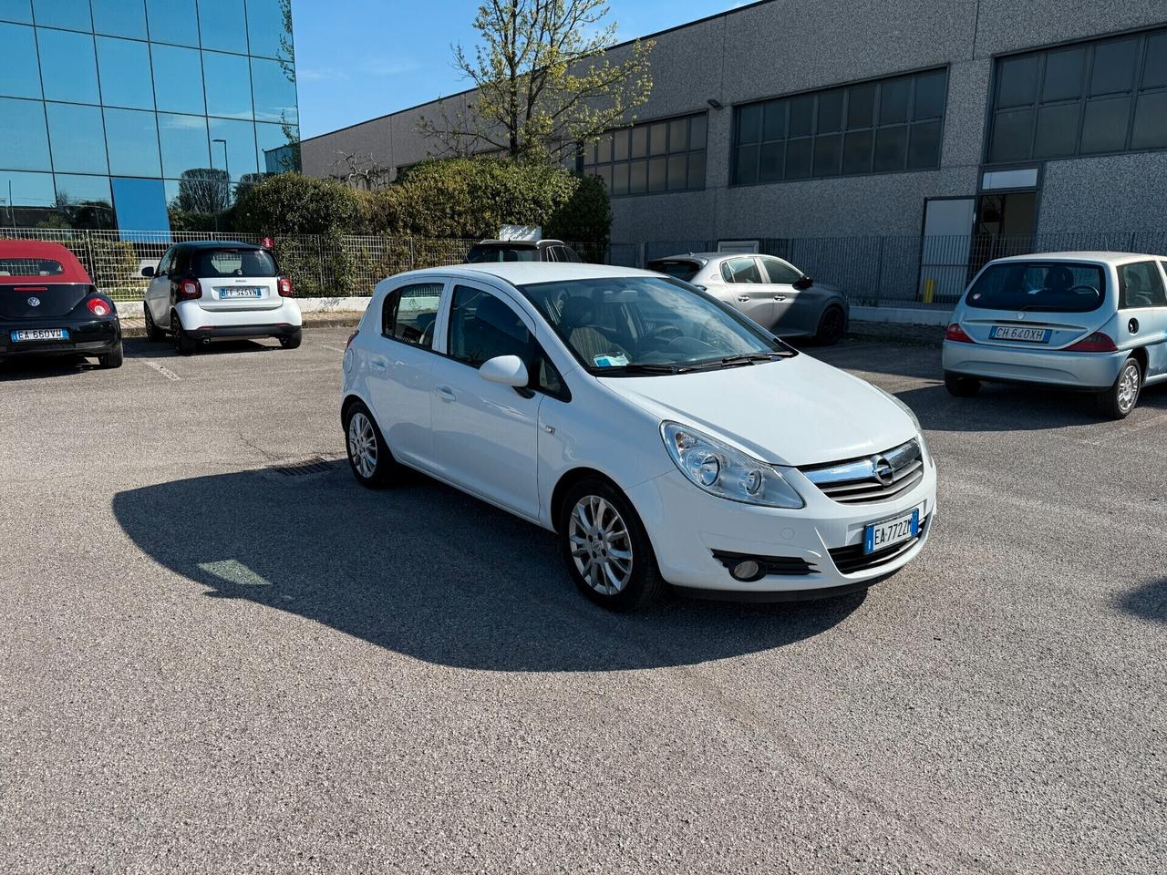 Opel Corsa 1.2 80CV 5 porte GPL-TECH Edition