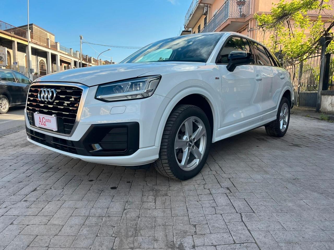Audi Q2 30 TDI Edition S-LINE ESTERNO
