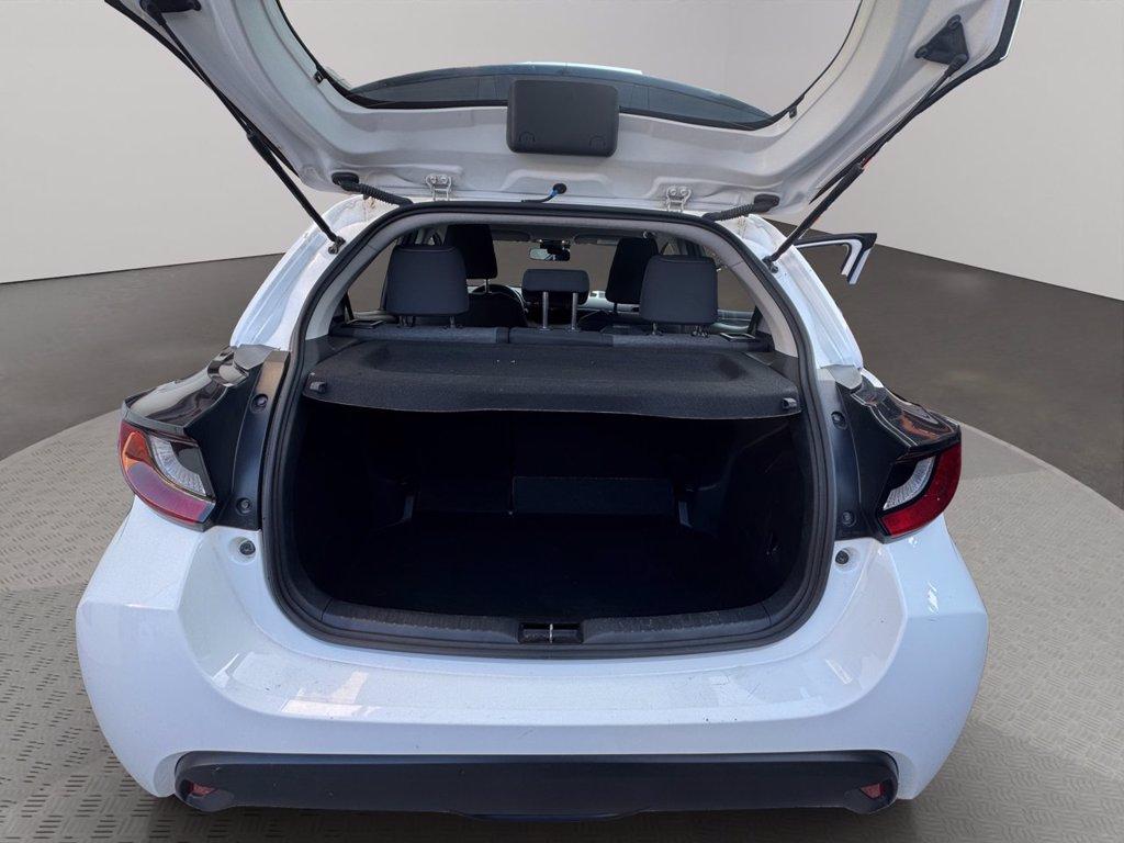 TOYOTA Yaris 1.0 active del 2023