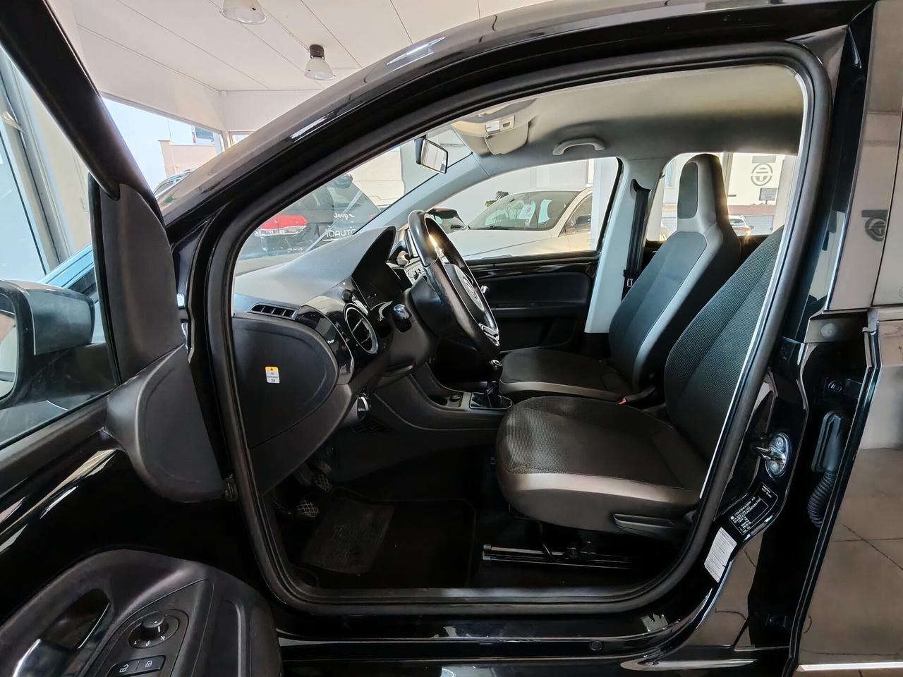 Volkswagen up! 1.0 75 CV 5p. high up!