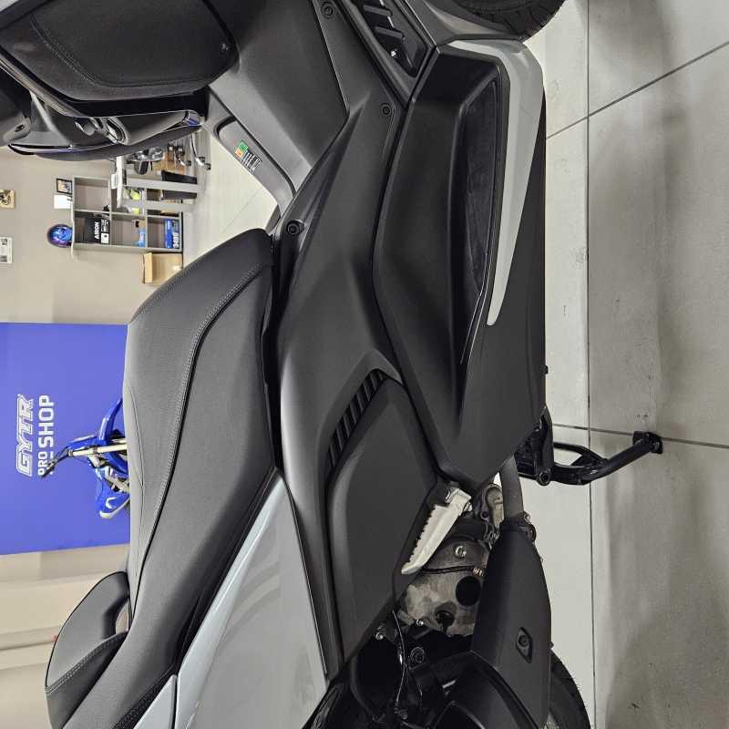 Yamaha X-Max 300 Tech Max - 2025