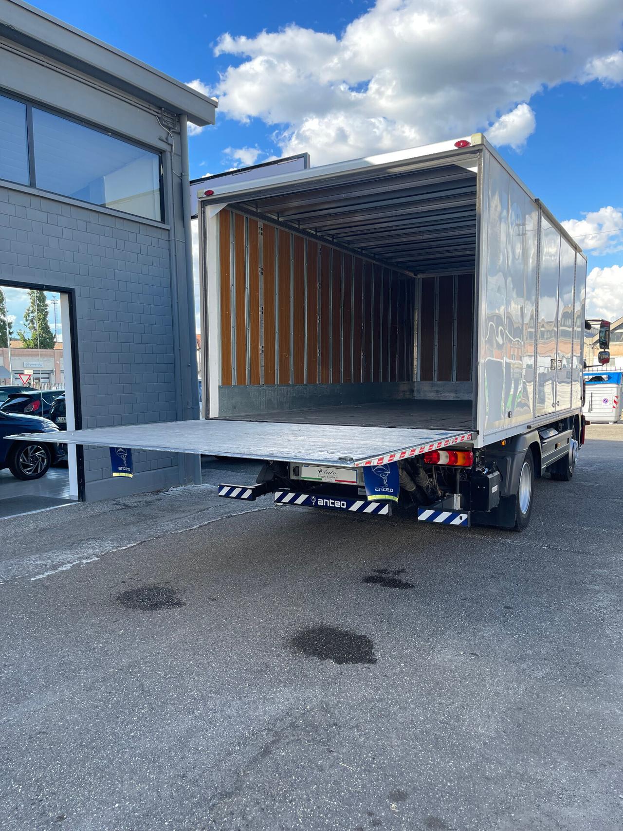 Mercedes Benz Atego 2020 - Sponda Idraulica