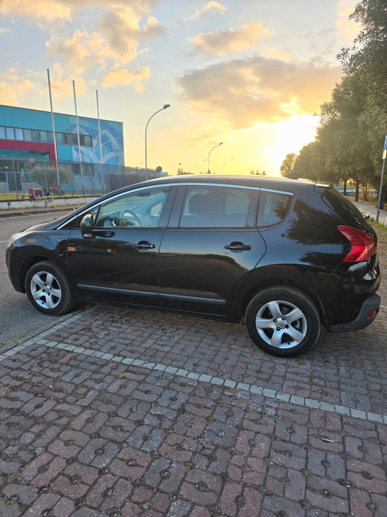 Peugeot 3008 1.6 HDi 110CV CAMBIO ROBOTIZZATO Perfetta