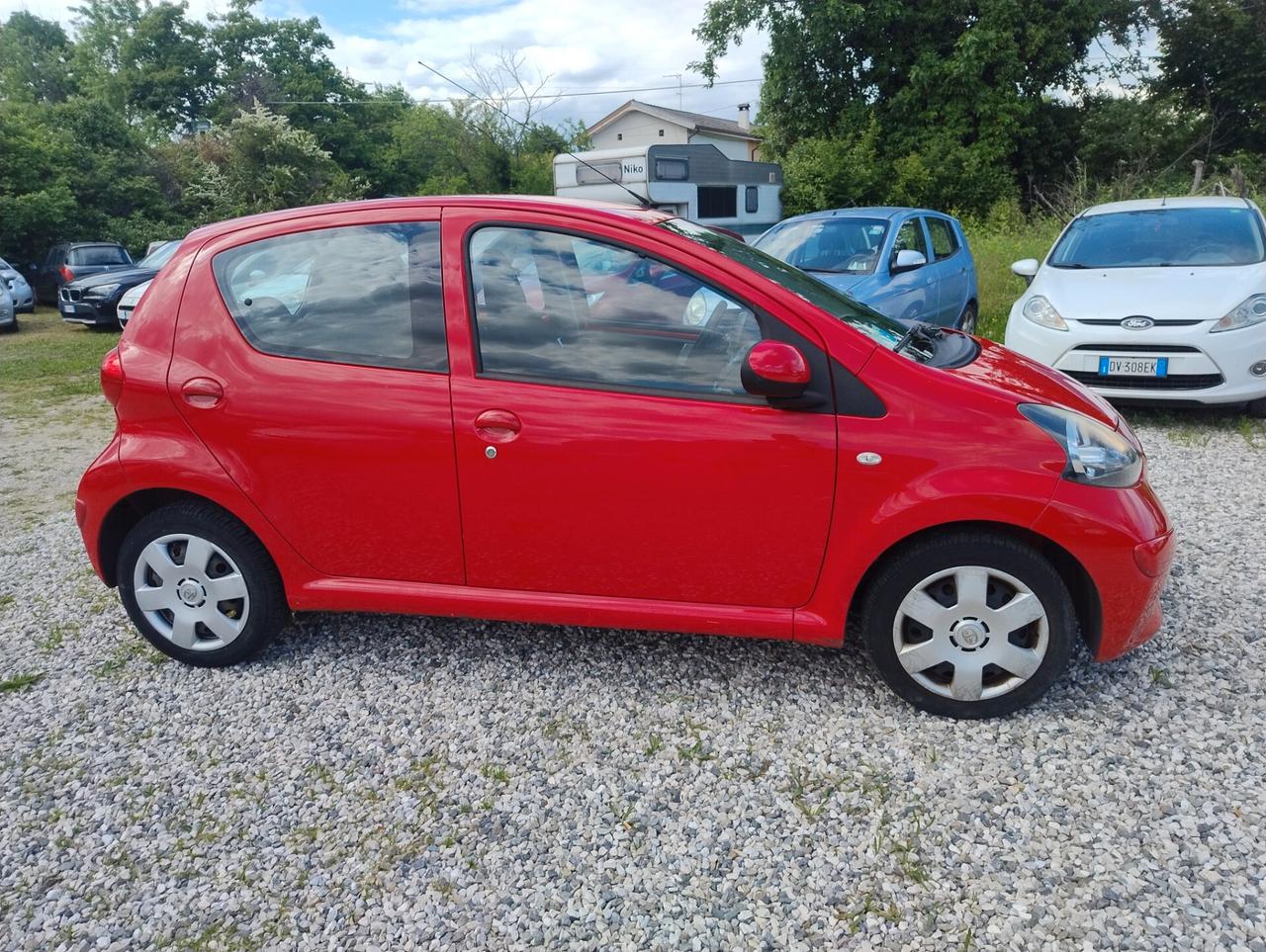 Toyota Aygo 1.0 12V VVT-i 5 porte Sol