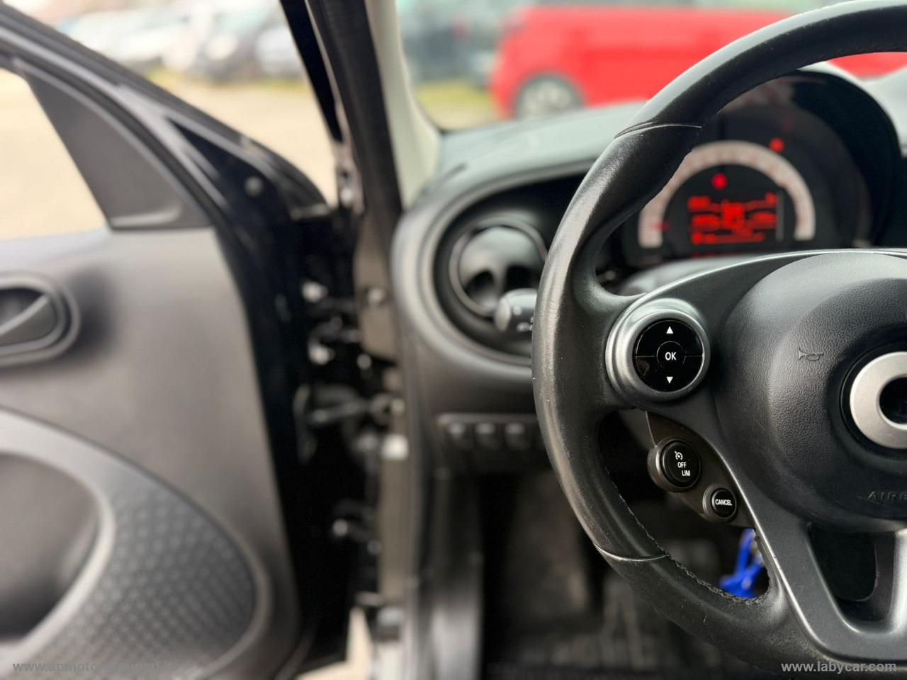 SMART forfour 70 1.0 twinamic Passion