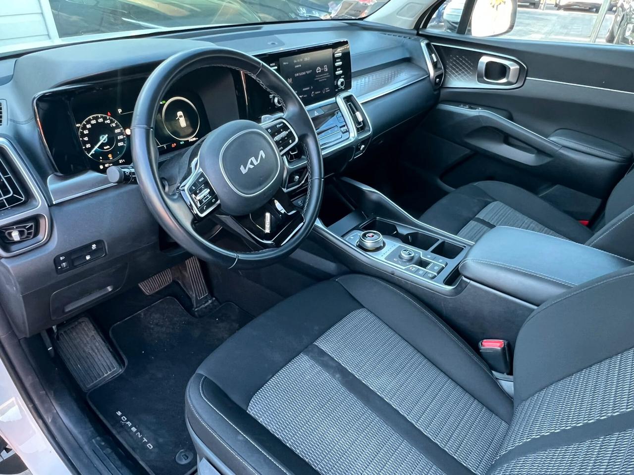 Kia Sorento 1.6 T-GDi PHEV AT6 4WD Business