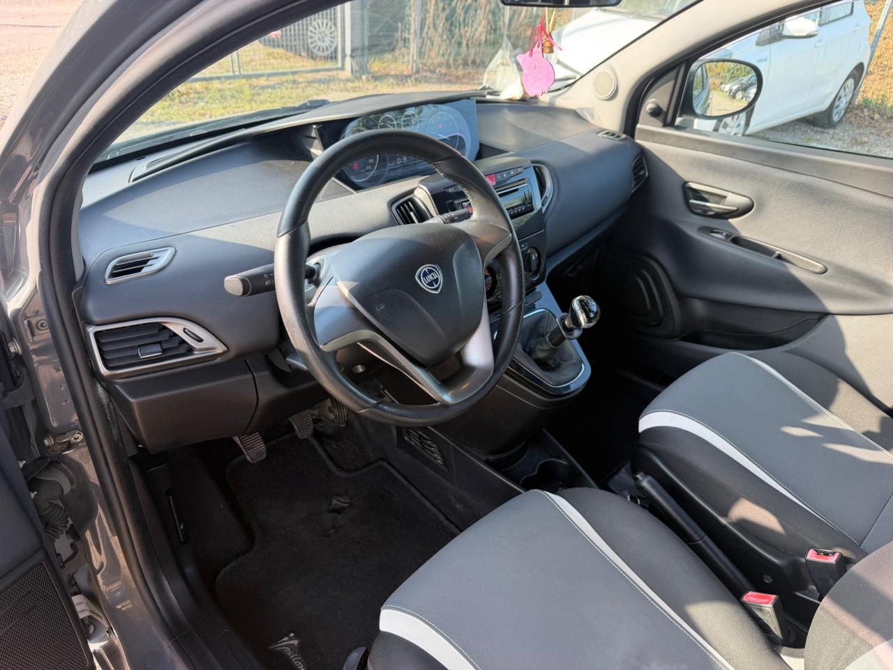 Lancia Ypsilon 1.2 69 CV 5 porte GPL Ecochic Gold