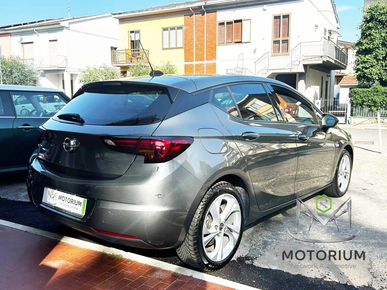 Opel Astra ULTIMATE 122CV