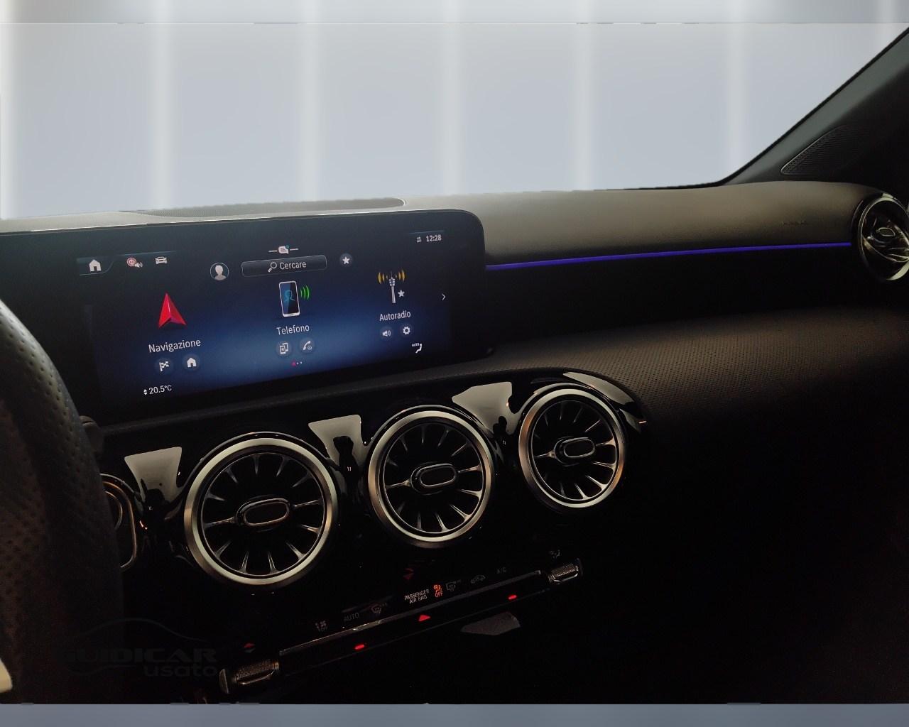 Mercedes-Benz Classe A - W177 2023 - A 180 d AMG Line Advanced Plus auto