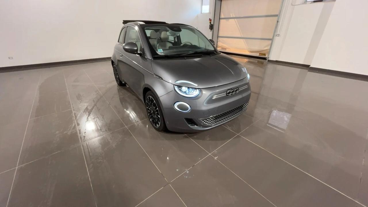 Fiat 500 500e Cabrio 42 kWh La Prima