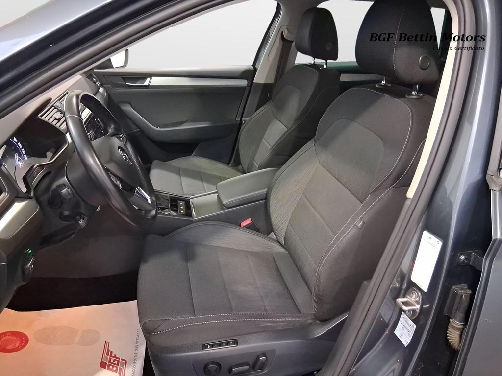 Skoda Superb Wagon 2.0 tdi Executive 150cv dsg my17