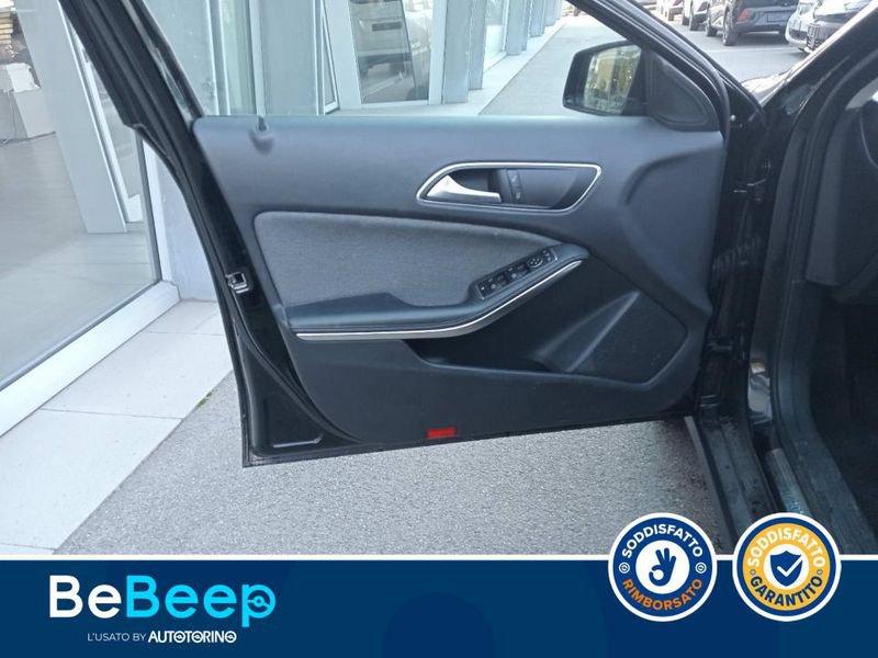 Mercedes-Benz GLA 180 D BUSINESS AUTO