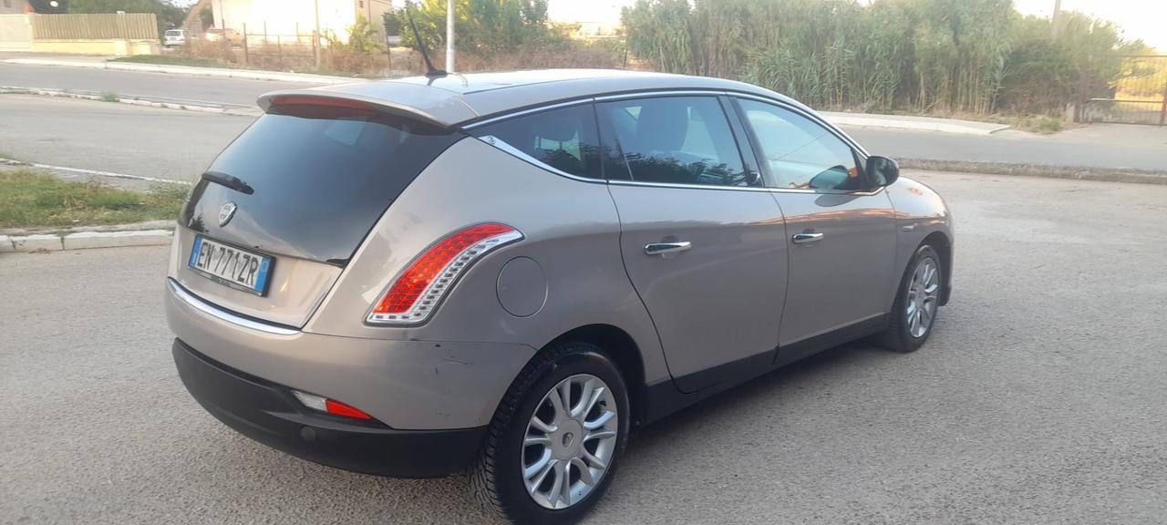 Lancia Delta 1.6 MJT DPF 105 CV Gold
