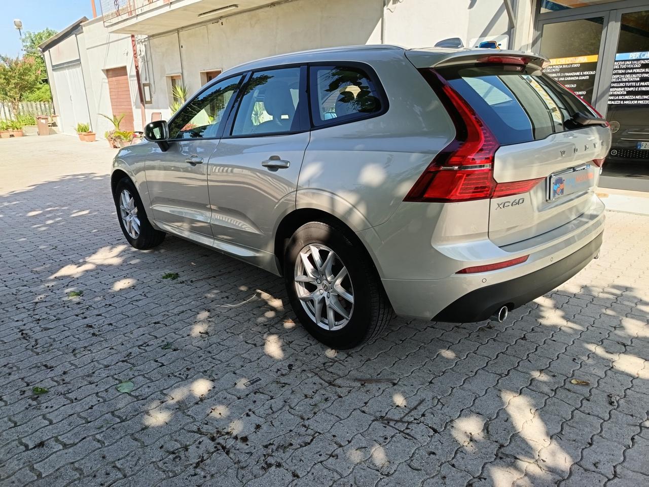 VOLVO XC60 D4 AWD Business ProMMo
