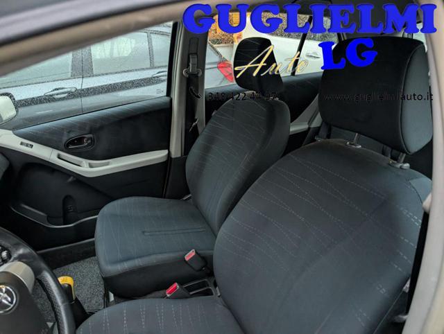 TOYOTA Yaris 1.3 5 porte Sol