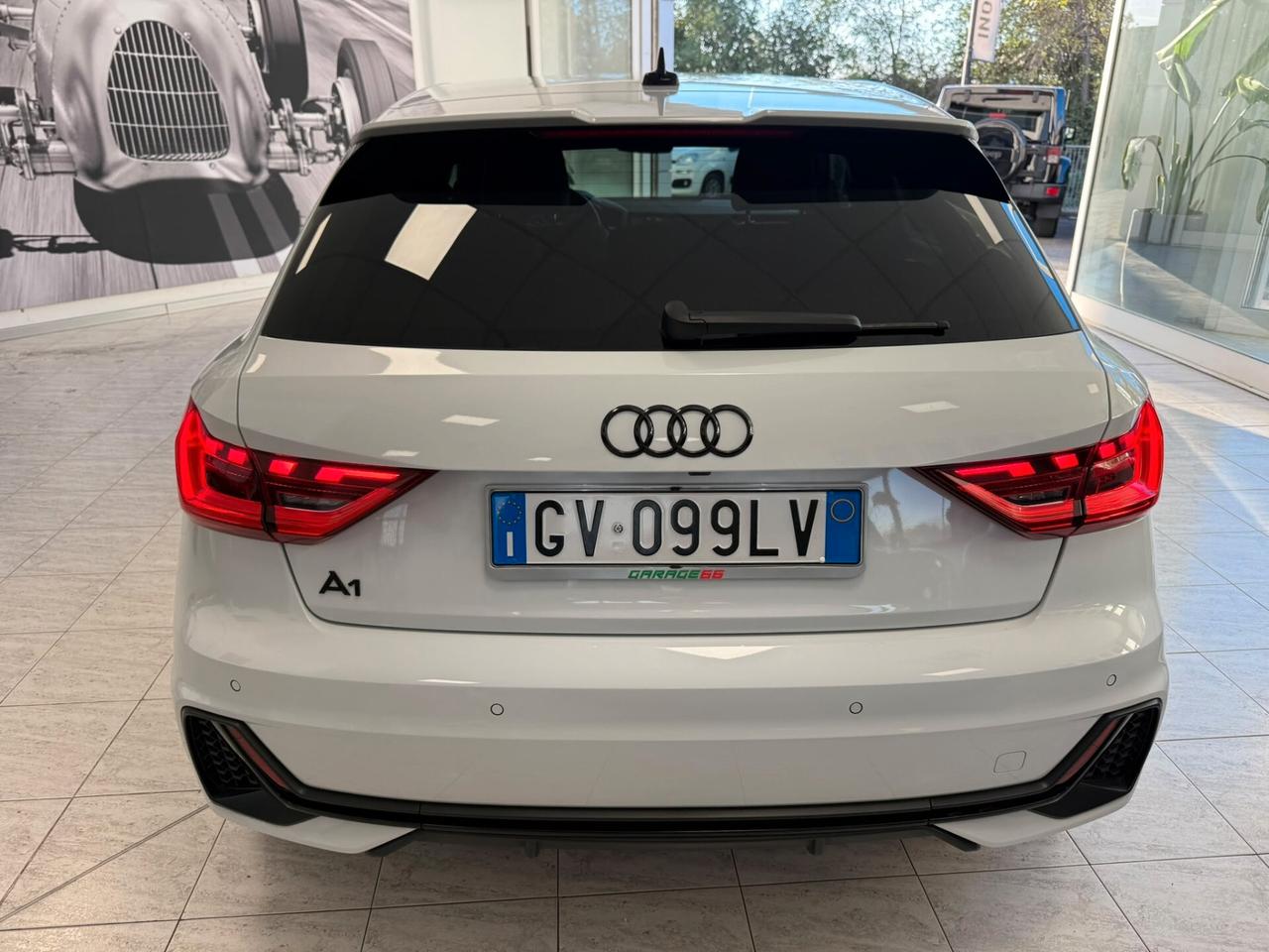 Audi A1 35 TFSI S tronic Identity Black ****FULL FULL GARANZIA UFFICIALE****