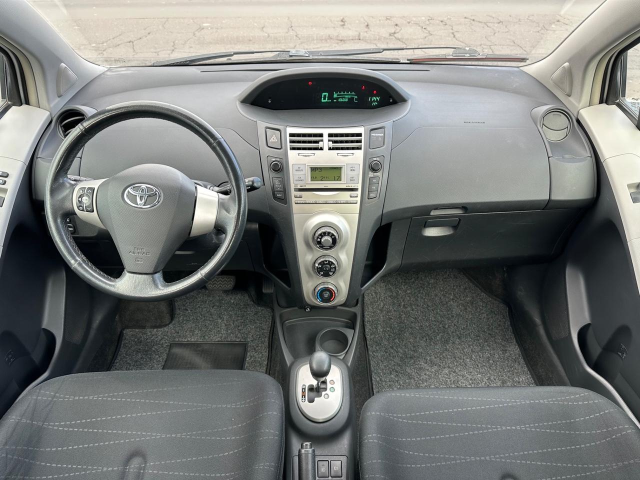 Toyota Yaris 1.3 5 porte Luna