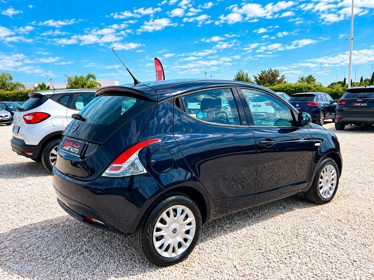 Lancia Ypsilon 1.3 MJT 95 CV 5 porte
