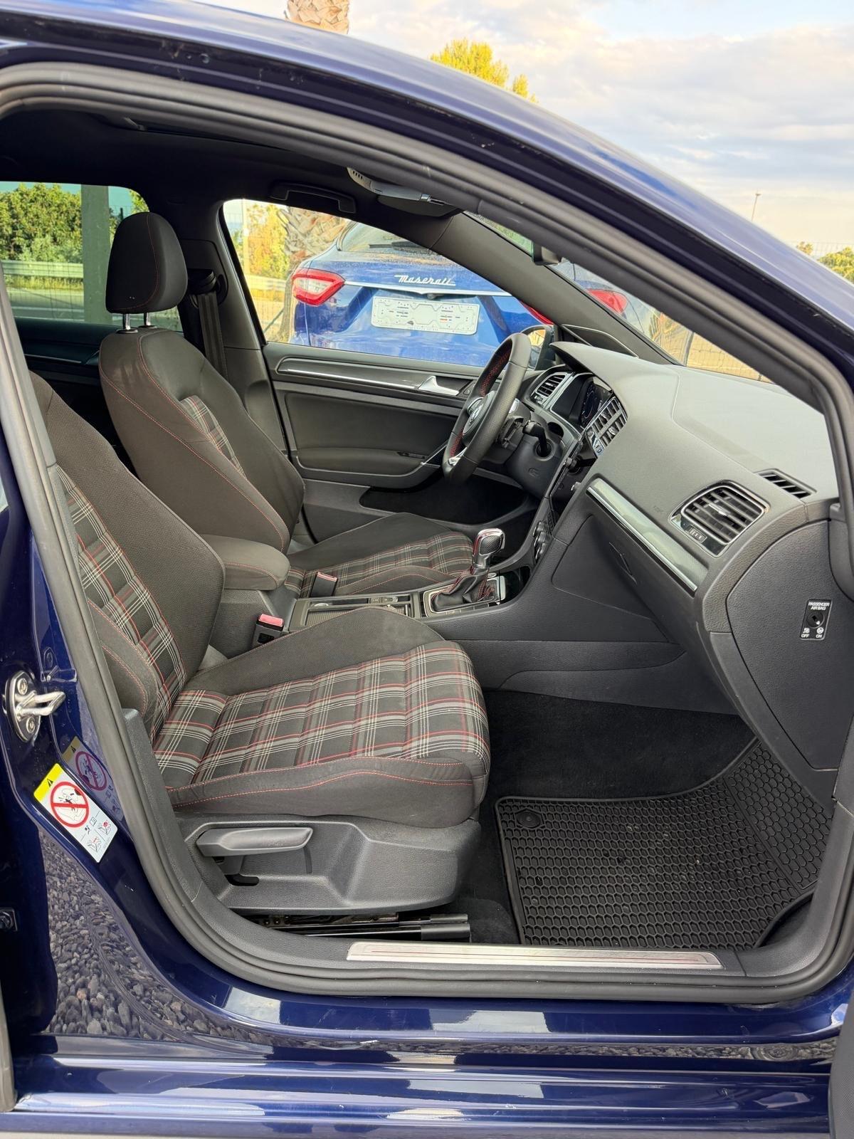 Volkswagen Golf GTI Performance 2.0 245 CV TSI DSG 5p. BMT