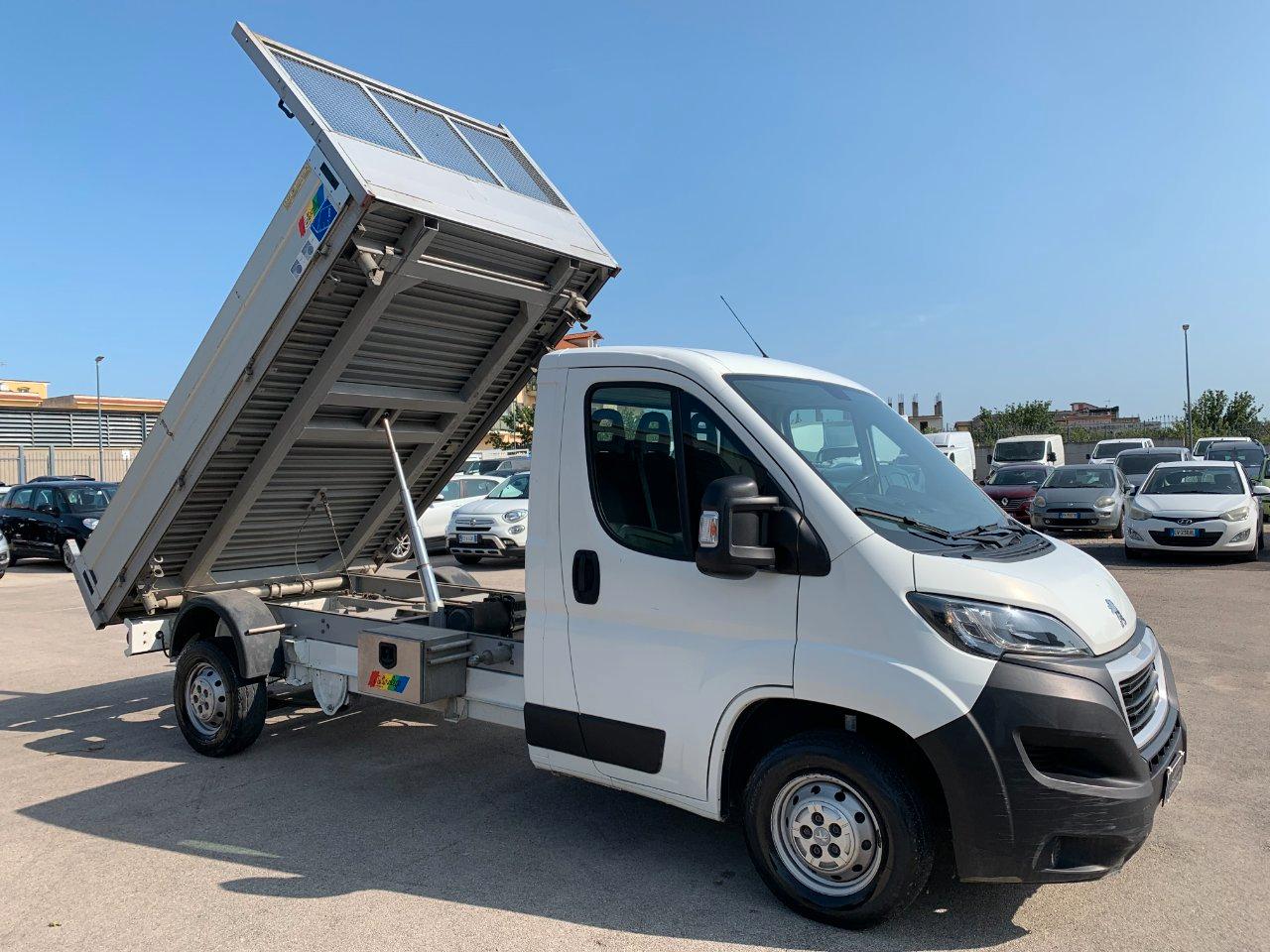 PEUGEOT Boxer Ribaltabile Trilaterale Cassone Fisso