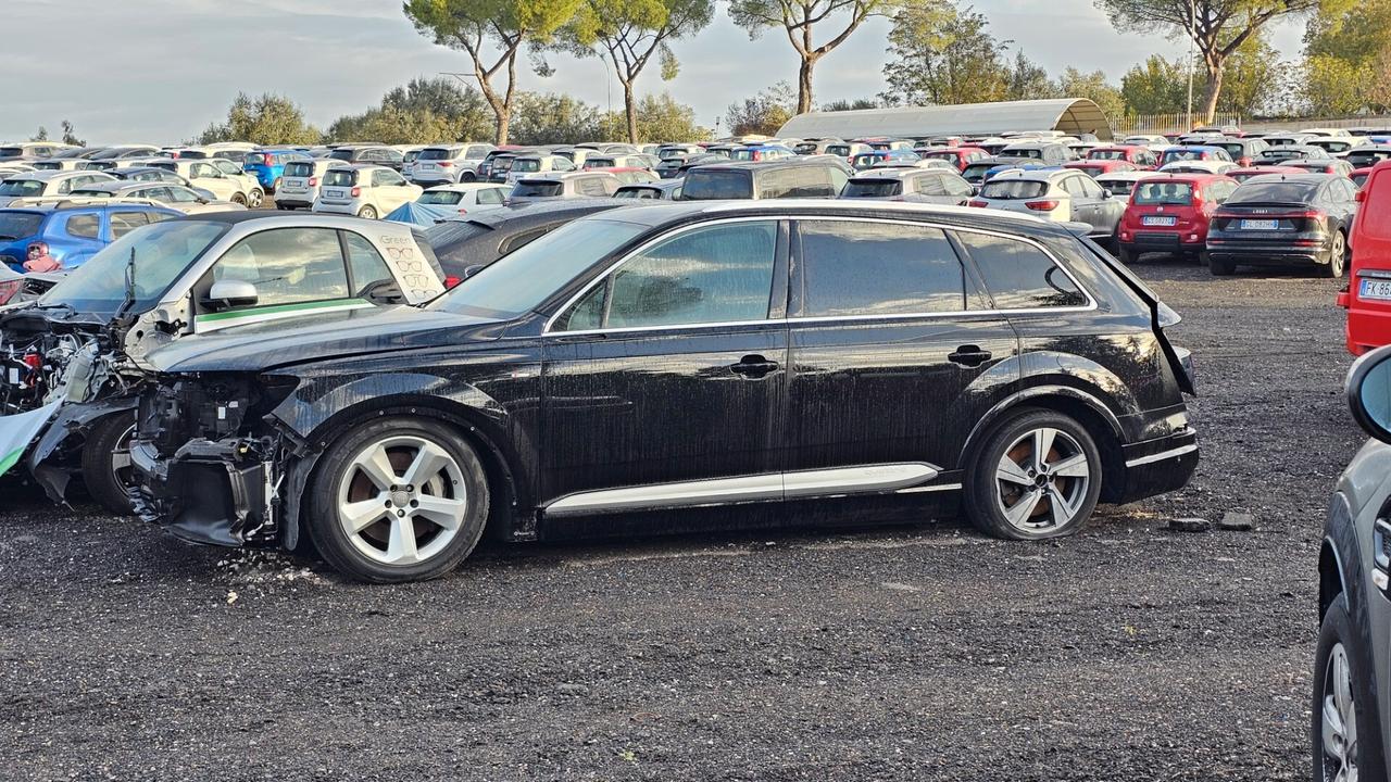 DA FURTO PARZIALE Audi Q7 45 TDI S LINE