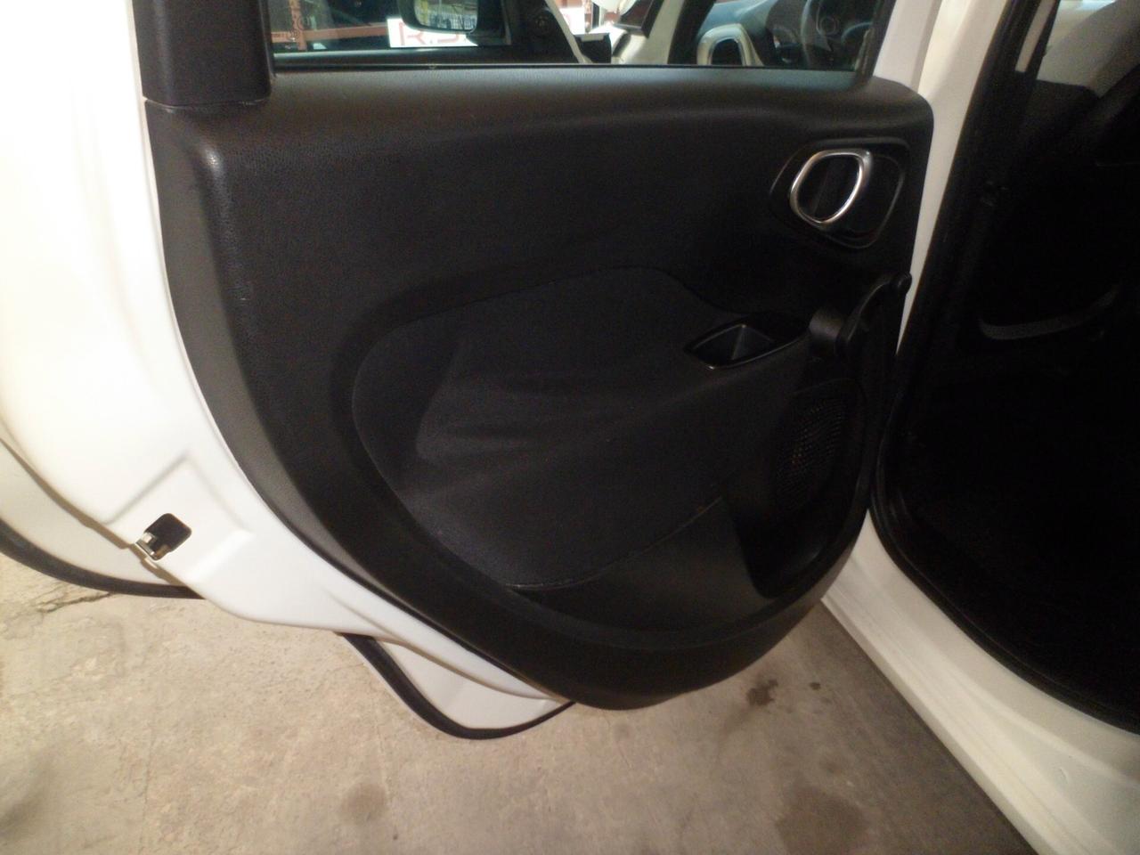 Fiat 500L 1.3 Multijet 85 CV full 13