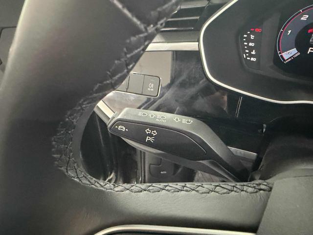 AUDI Q3 35 TDI S tronic Business NAVI