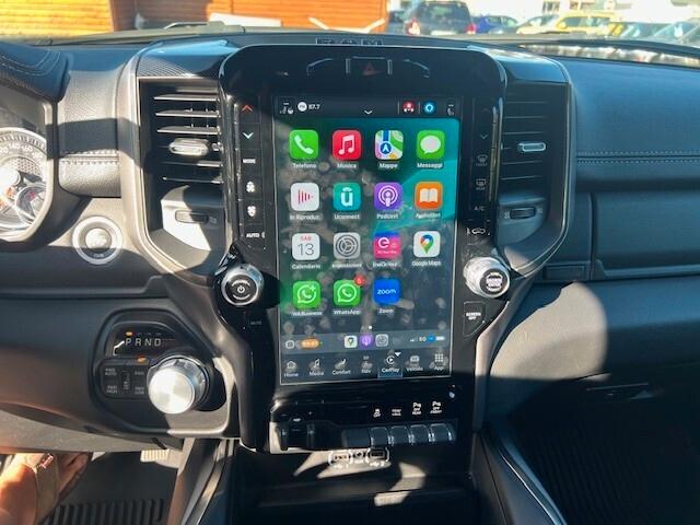 Dodge RAM 1500 Crew Cab 5.7 V8 Hemi 4x4 Sport