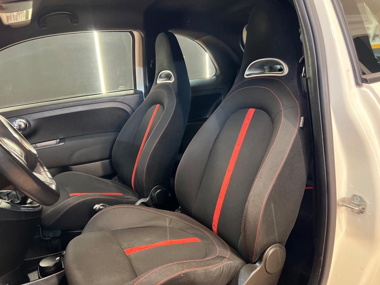 Abarth 500 1.4 Turbo T-Jet Custom